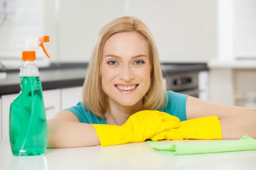 Signs that curtains need cleaning and maintenance